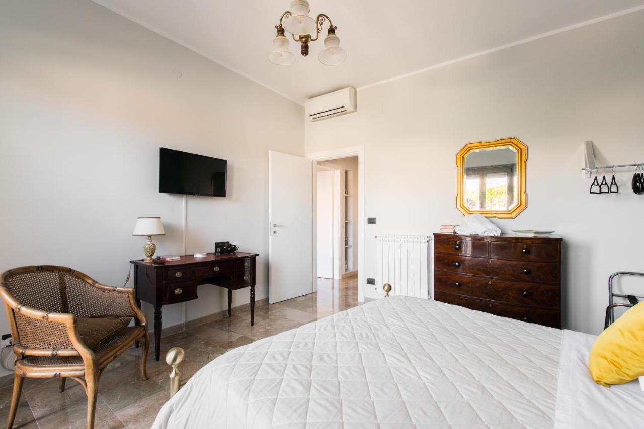 Attico Panoramico - Milazzo Centro Storico - 200 Mq Villa ภายนอก รูปภาพ