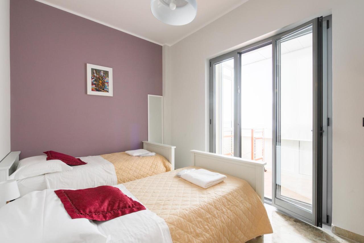 Attico Panoramico - Milazzo Centro Storico - 200 Mq Villa ภายนอก รูปภาพ
